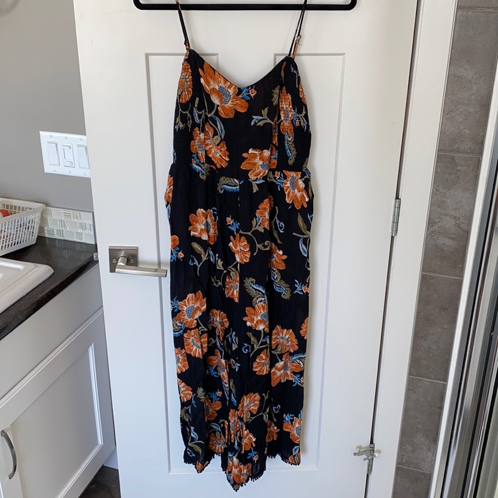Floral jumper / romper with tie back